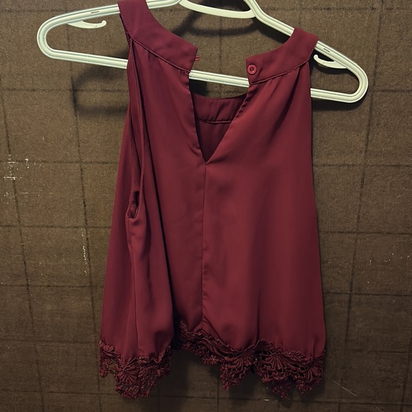 Red top - Picture 2 of 2